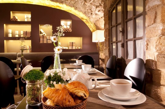 Petit déjeuner Hôtle Verneuil